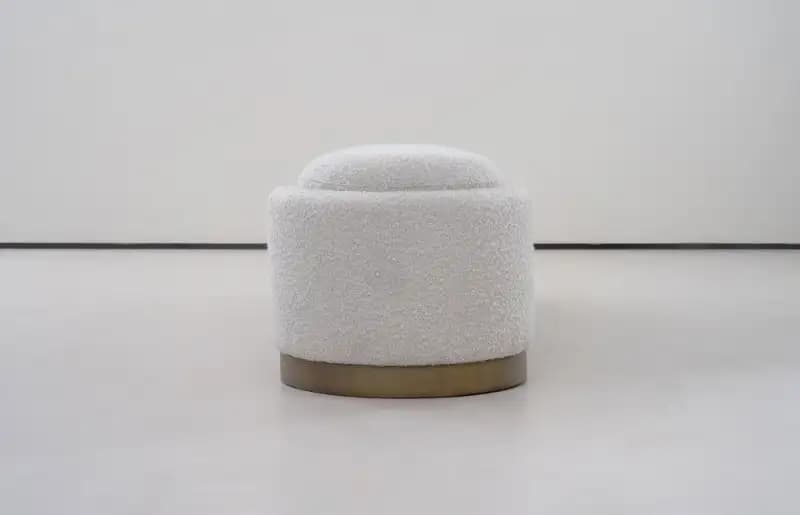 Minimalist White Upholstered Bed End Bench with Metal Base L918